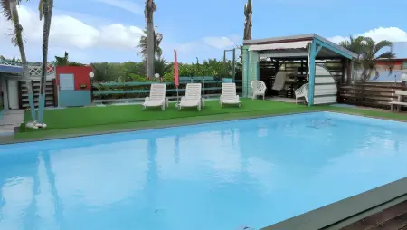 Maison charmante à Sainte Anne avec piscine partagée - Photo 6