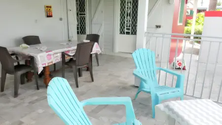 Maison charmante à Sainte Anne avec piscine partagée - Photo 7