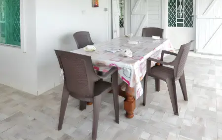 Maison charmante à Sainte Anne avec piscine partagée - Photo 11