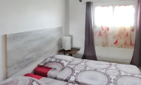 Maison charmante à Sainte Anne avec piscine partagée - Photo 13