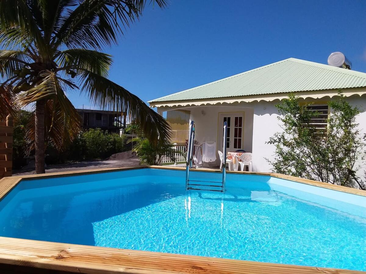 Maison 5 pers. avec piscine toute l'année au Moule - Photo 1