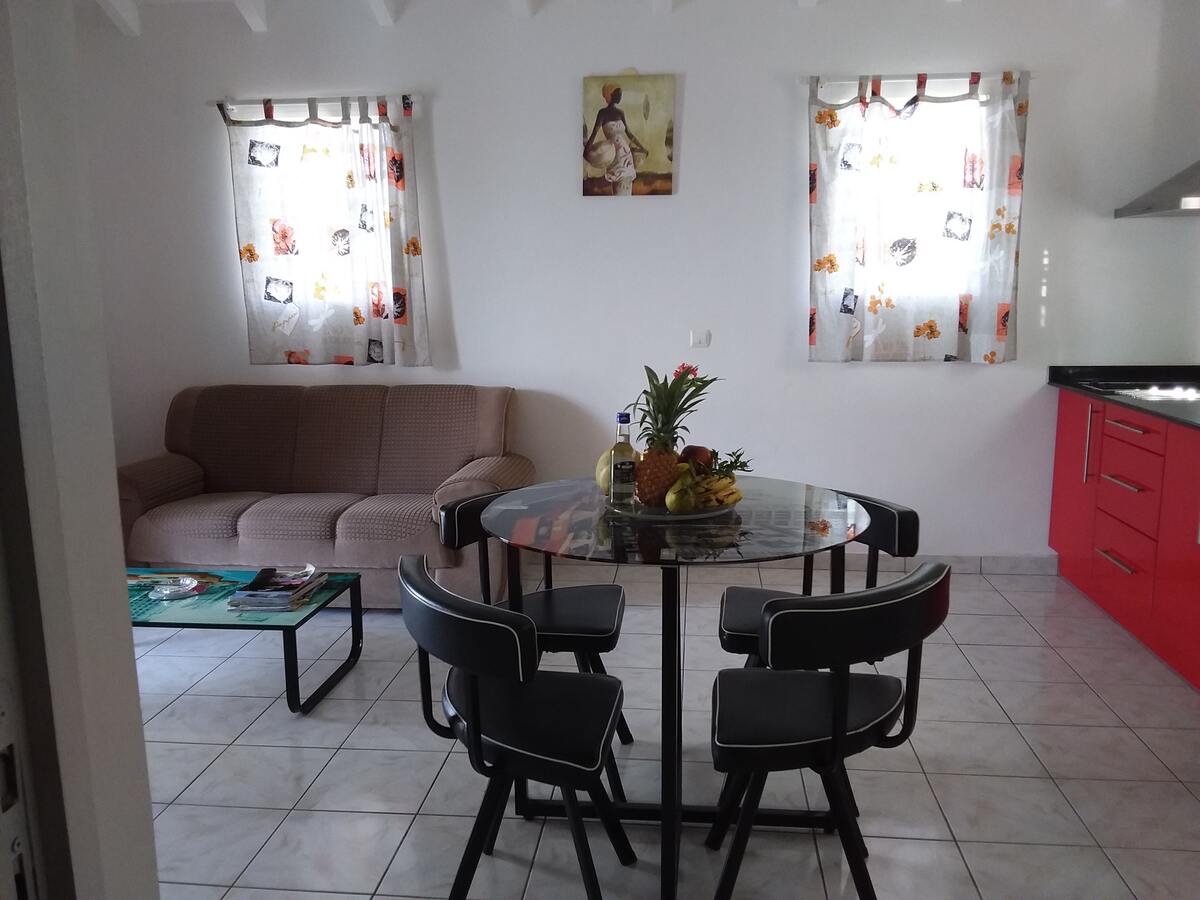 Maison 5 pers. avec piscine toute l'année au Moule - Photo 4