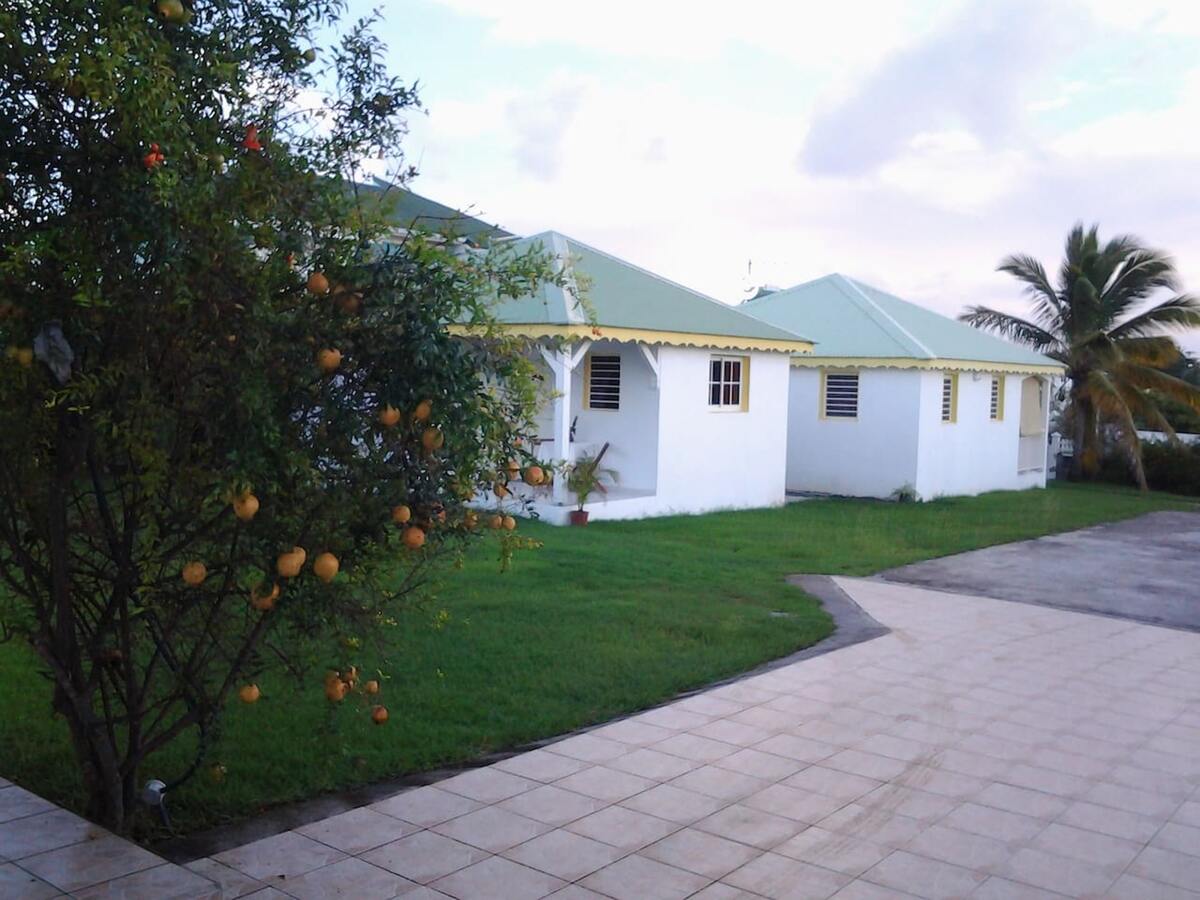 Maison 5 pers. avec piscine toute l'année au Moule - Photo 14