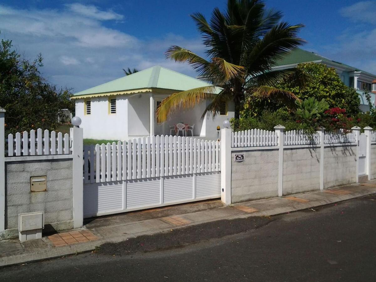 Maison 5 pers. avec piscine toute l'année au Moule - Photo 17