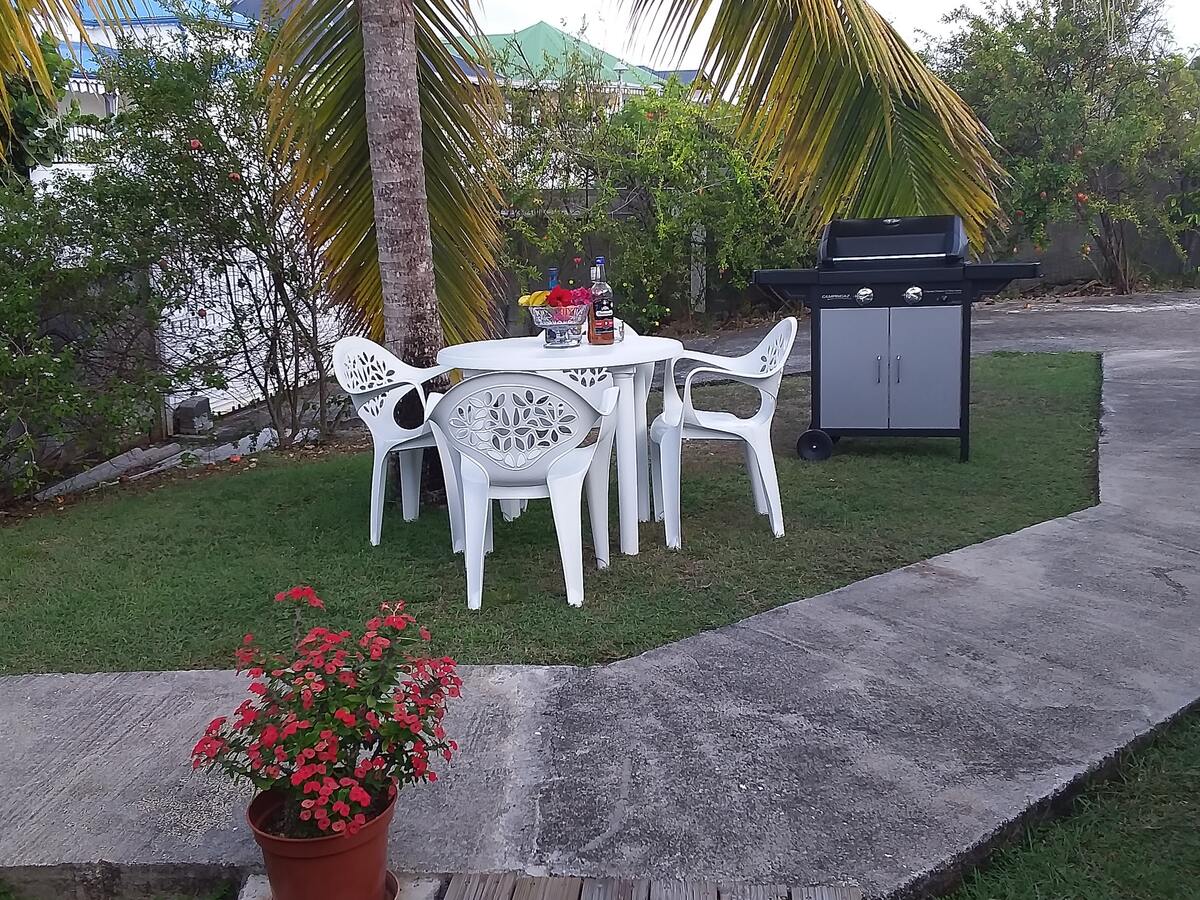 Maison 58 m² au Moule avec piscine partagée - Photo 4