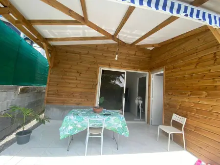 Location bungalow à Schoelcher, Bungalow charmant à Schoelcher avec jardin clôturé