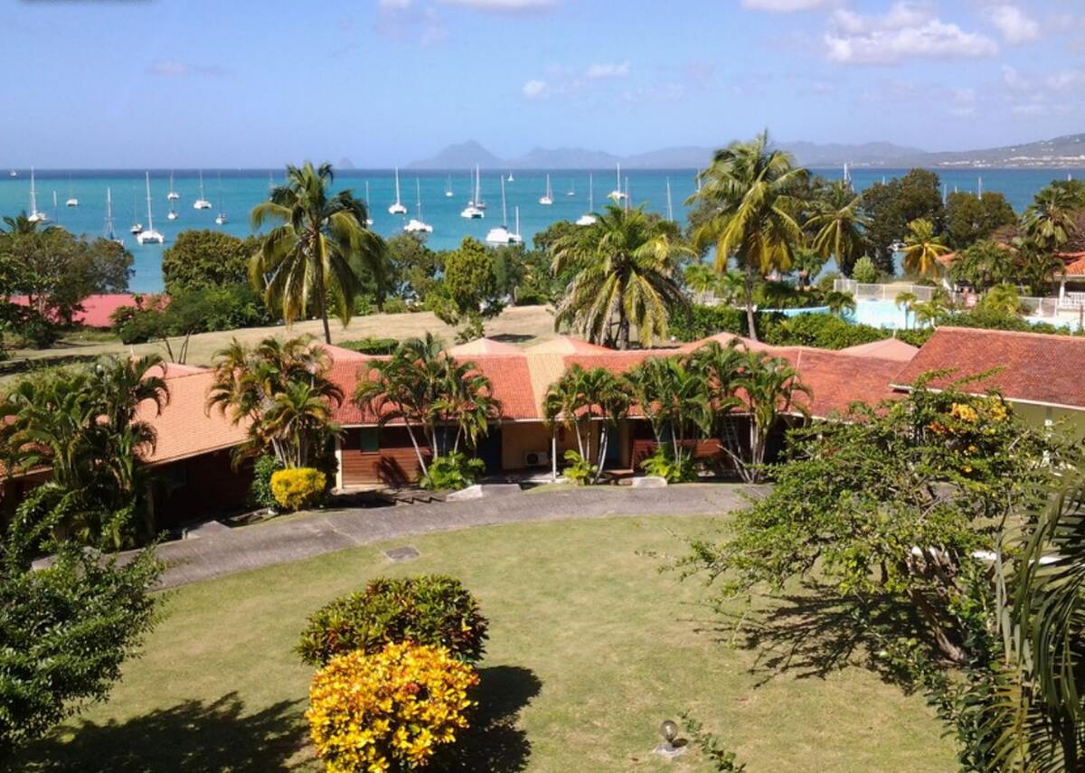 Studio 30 m² Sainte-Anne - Terrasse vue mer et jardin - Photo 1