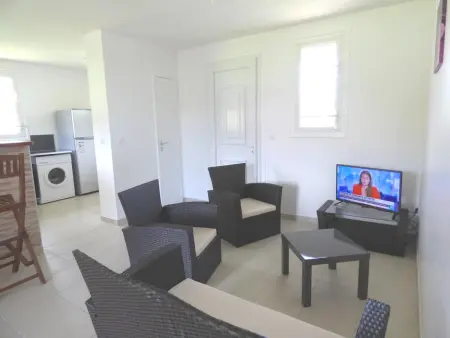 Appartement 85 m² avec jardin et vue montagne aux Trois-Îlets : photo 5