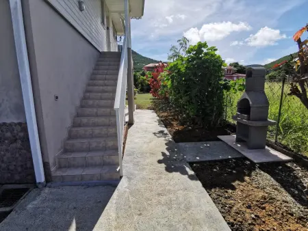 Appartement 85 m² avec jardin et vue montagne aux Trois-Îlets : photo 18