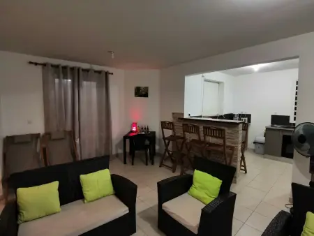 Appartement 85 m² avec jardin et vue montagne aux Trois-Îlets : photo 23
