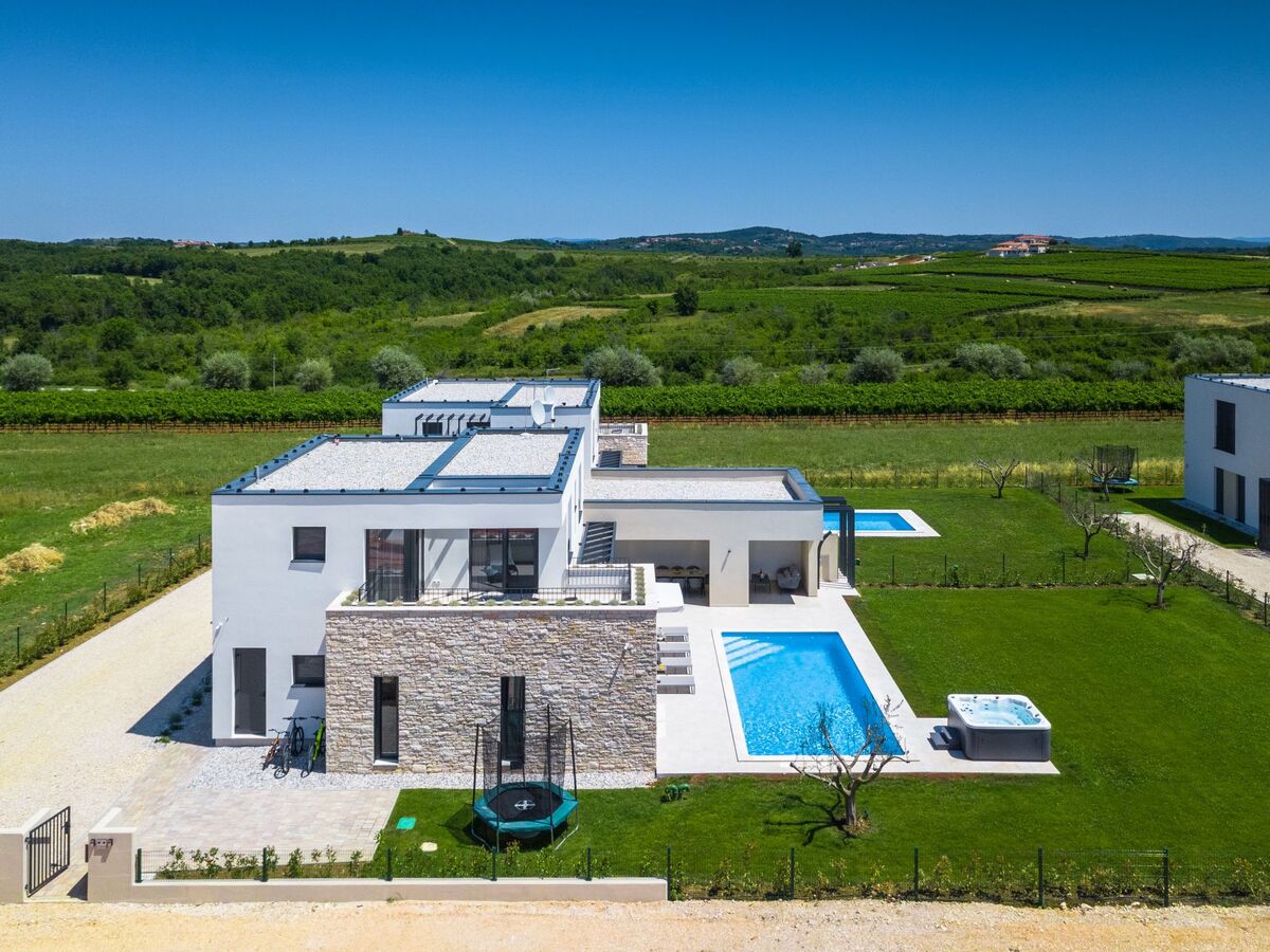 Villa Bella & Chiara à Novigrad : 20 pers, 2 piscines - Photo 34