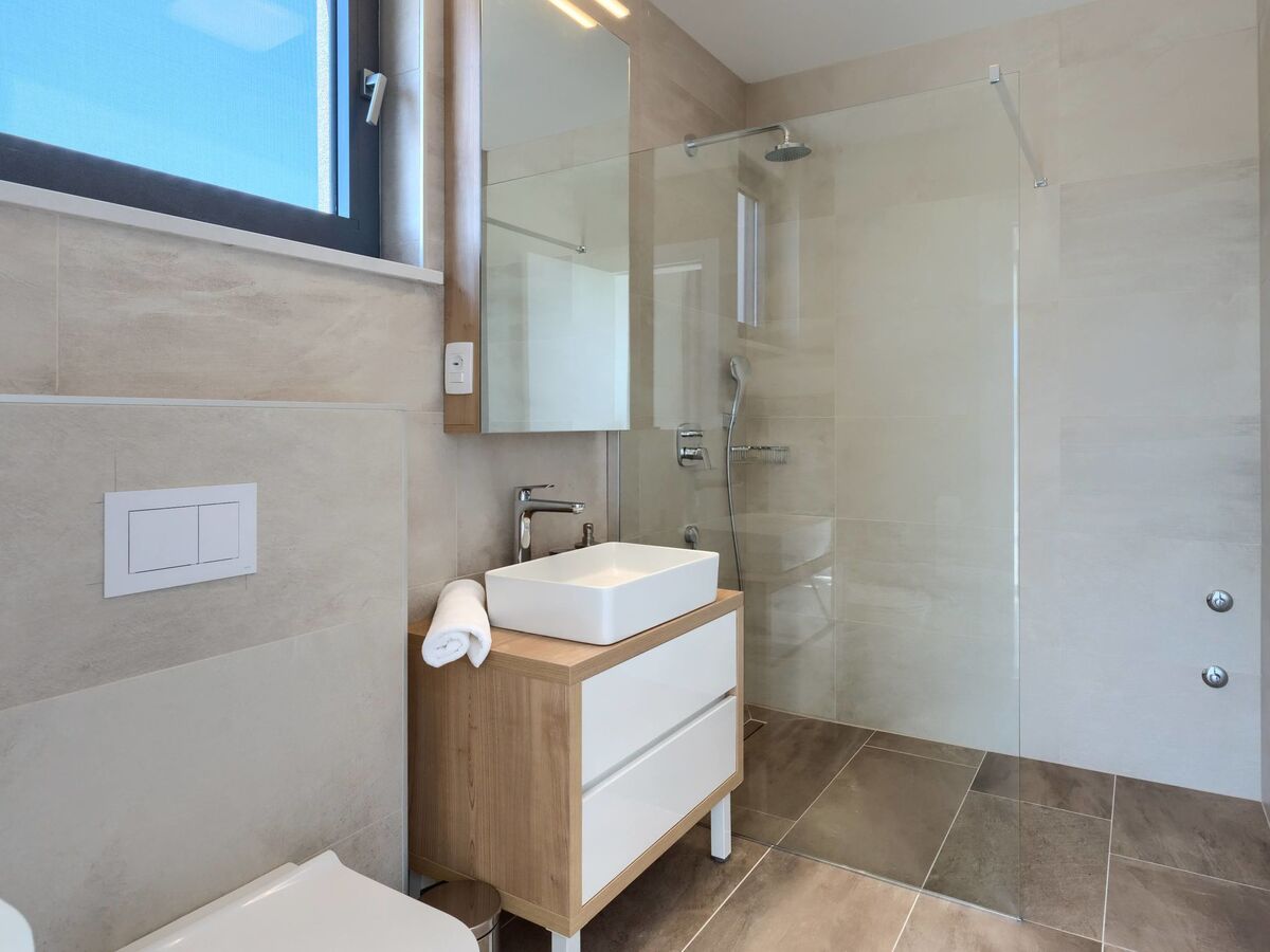 Villa Bella & Chiara à Novigrad : 20 pers, 2 piscines - Photo 37