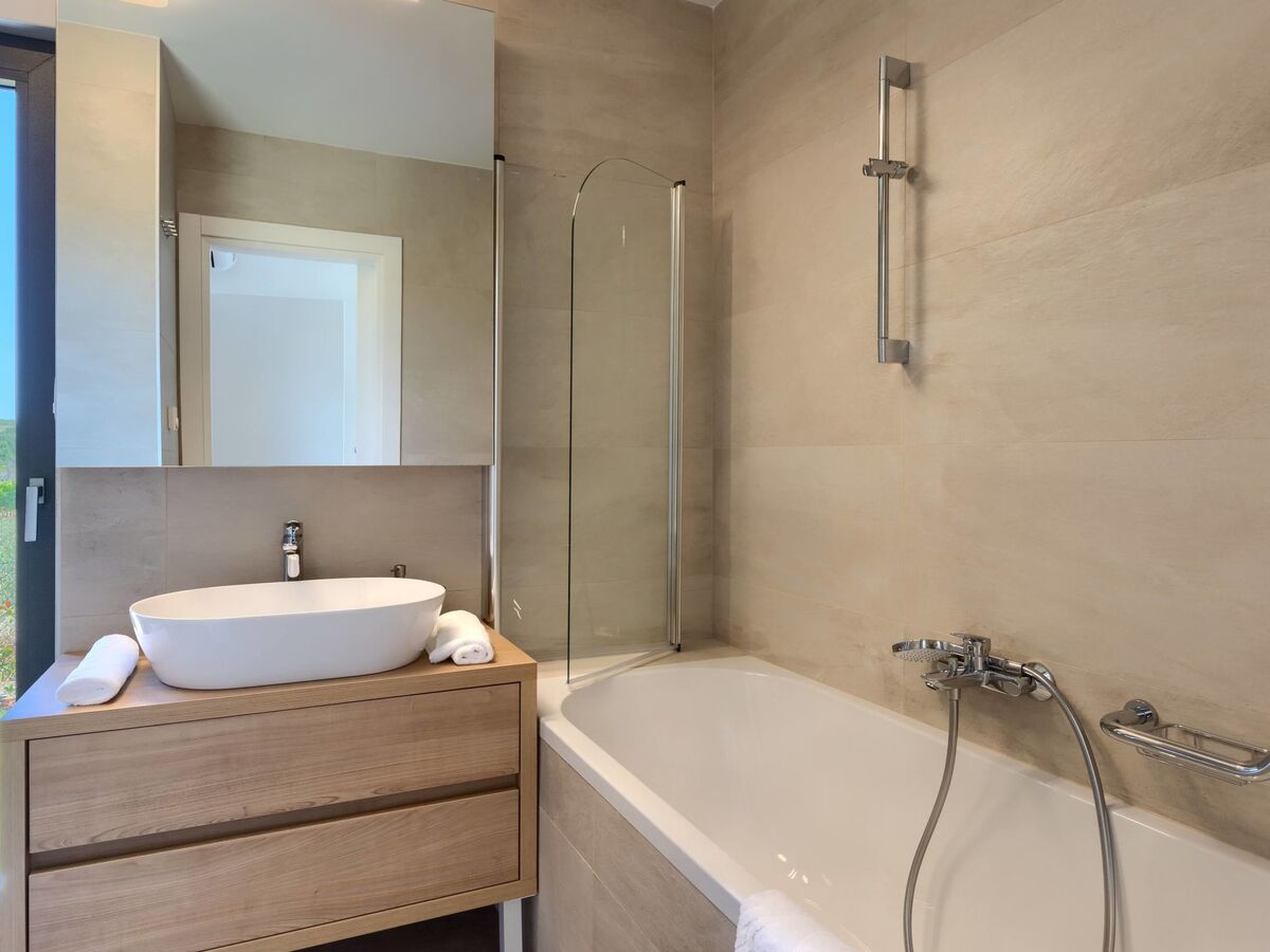 Villa Bella & Chiara à Novigrad : 20 pers, 2 piscines - Photo 38