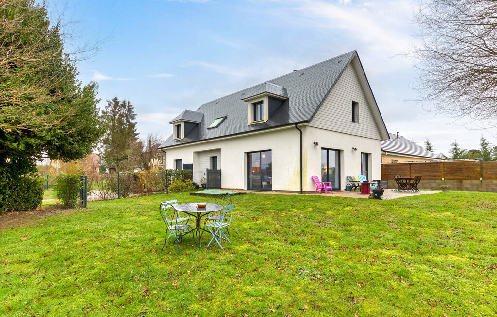 Maison 120 m² à Venon, cuisine équipée et terrain 600 m² - Photo 1