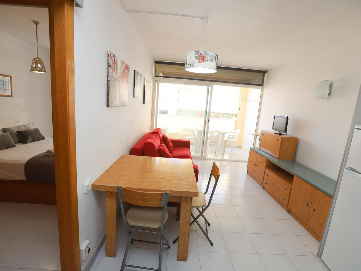 Appartement 1 chambre avec terrasse, piscine et plage à 400m - Photo 9