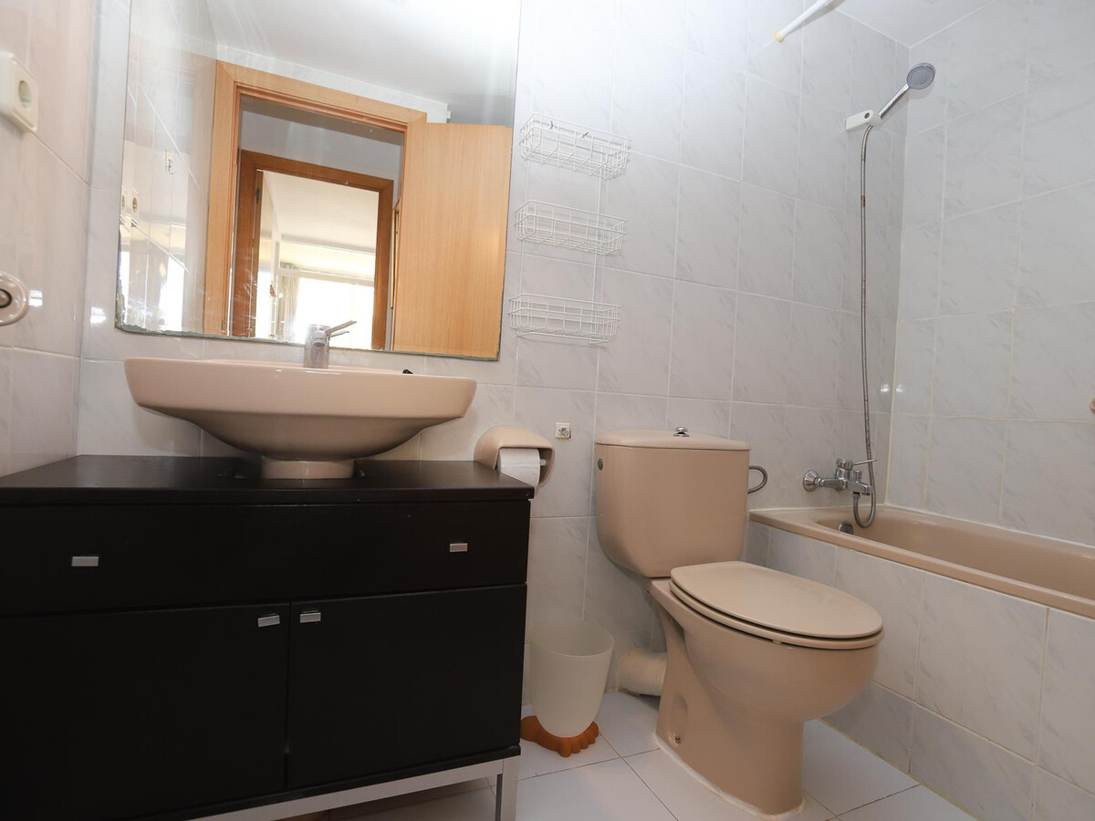 Appartement 1 chambre avec terrasse, piscine et plage à 400m - Photo 13