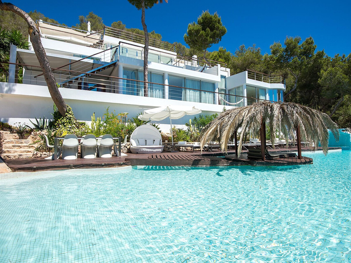 Villa Roca Ibiza : 8 suites, piscine 32m, équipe VIP incluse - Photo 1