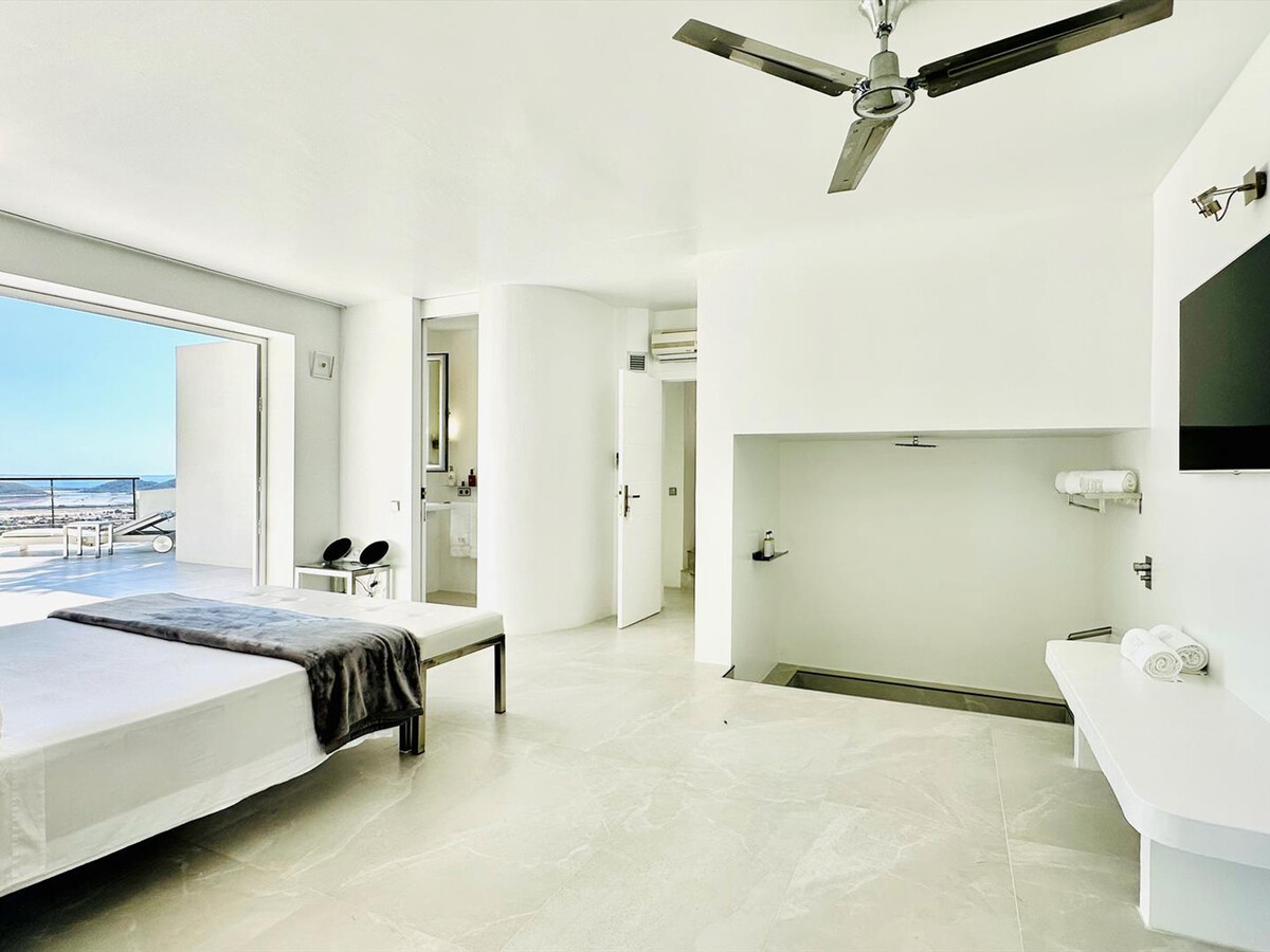 Villa Roca Ibiza : 8 suites, piscine 32m, équipe VIP incluse - Photo 27