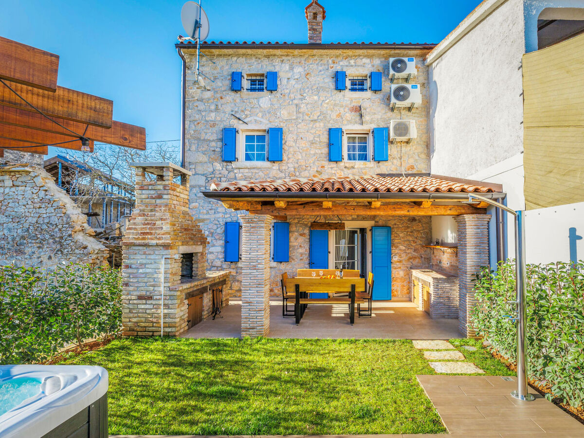 Maison Darel à Vižinada, 3 chambres, jacuzzi - Photo 15