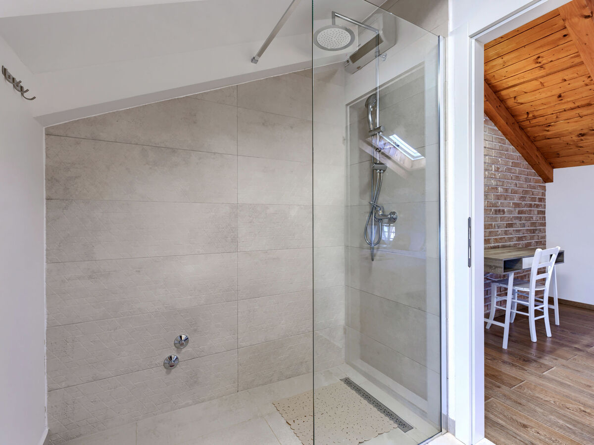 Maison Darel à Vižinada, 3 chambres, jacuzzi - Photo 26