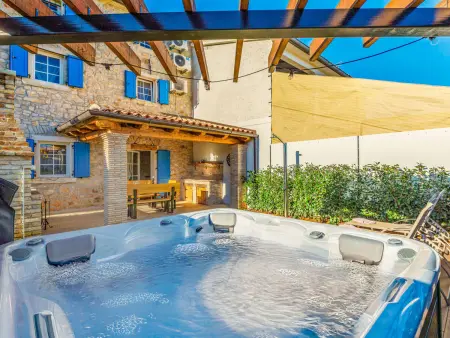 Maison Darel à Vižinada, 3 chambres, jacuzzi