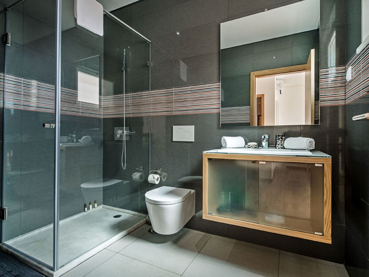 Villa V8 Bastos - 7 chambres, piscine privée à Albufeira - Photo 8