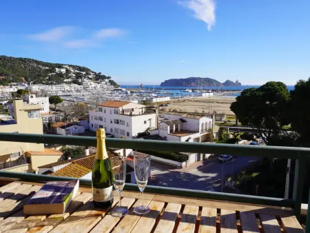Appartement 4 pers. terrasse 20 m², vue mer et piscine : photo 2