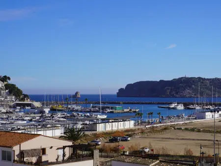Appartement 4 pers. terrasse 20 m², vue mer et piscine : photo 3