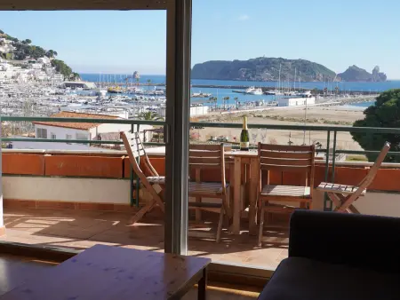 Appartement 4 pers. terrasse 20 m², vue mer et piscine : photo 9