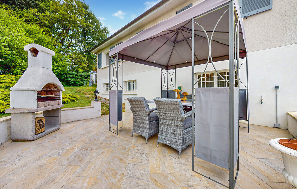 Appartement avec piscine privée à Magnac Laval - Photo 4