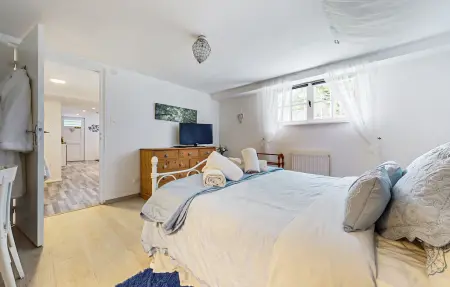 Appartement avec piscine privée à Magnac Laval : photo 23