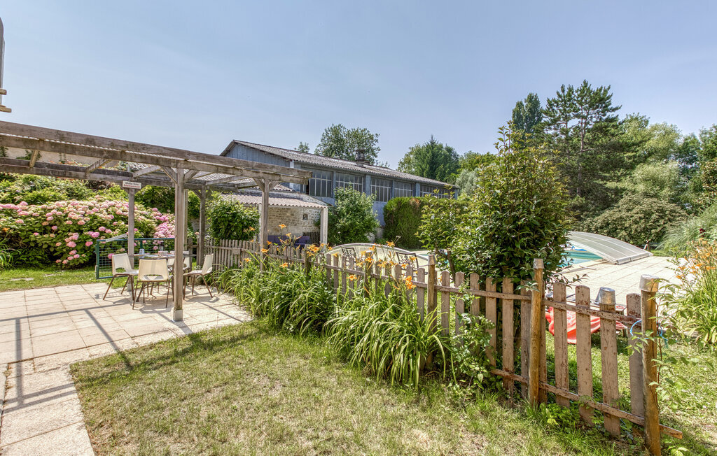 Maison avec piscine à Saint-Jean-d'Angély - Photo 12