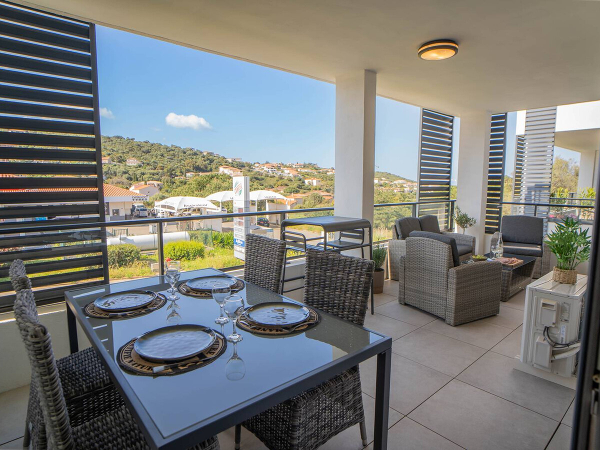 T2 avec terrasse à Propriano, résidence sécurisée - Photo 1