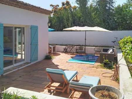 Maison climatisée avec grand jardin, proche plage et commerces - Photo 3