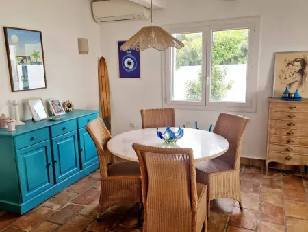 Maison climatisée avec grand jardin, proche plage et commerces - Photo 12