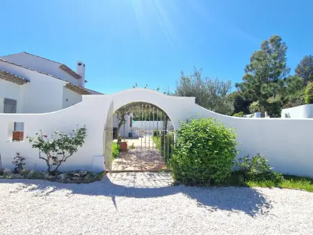 Maison climatisée avec grand jardin, proche plage et commerces - Photo 21