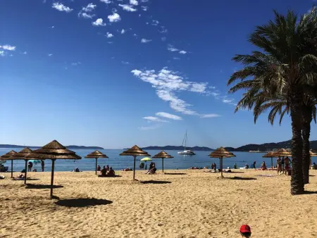 Maison climatisée avec grand jardin, proche plage et commerces - Photo 27