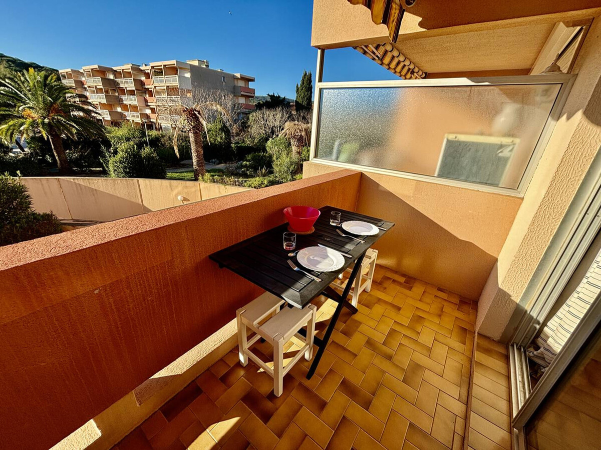 Studio 18m² terrasse, piscine et plage - Bormes-les-Mimosas - Photo 8