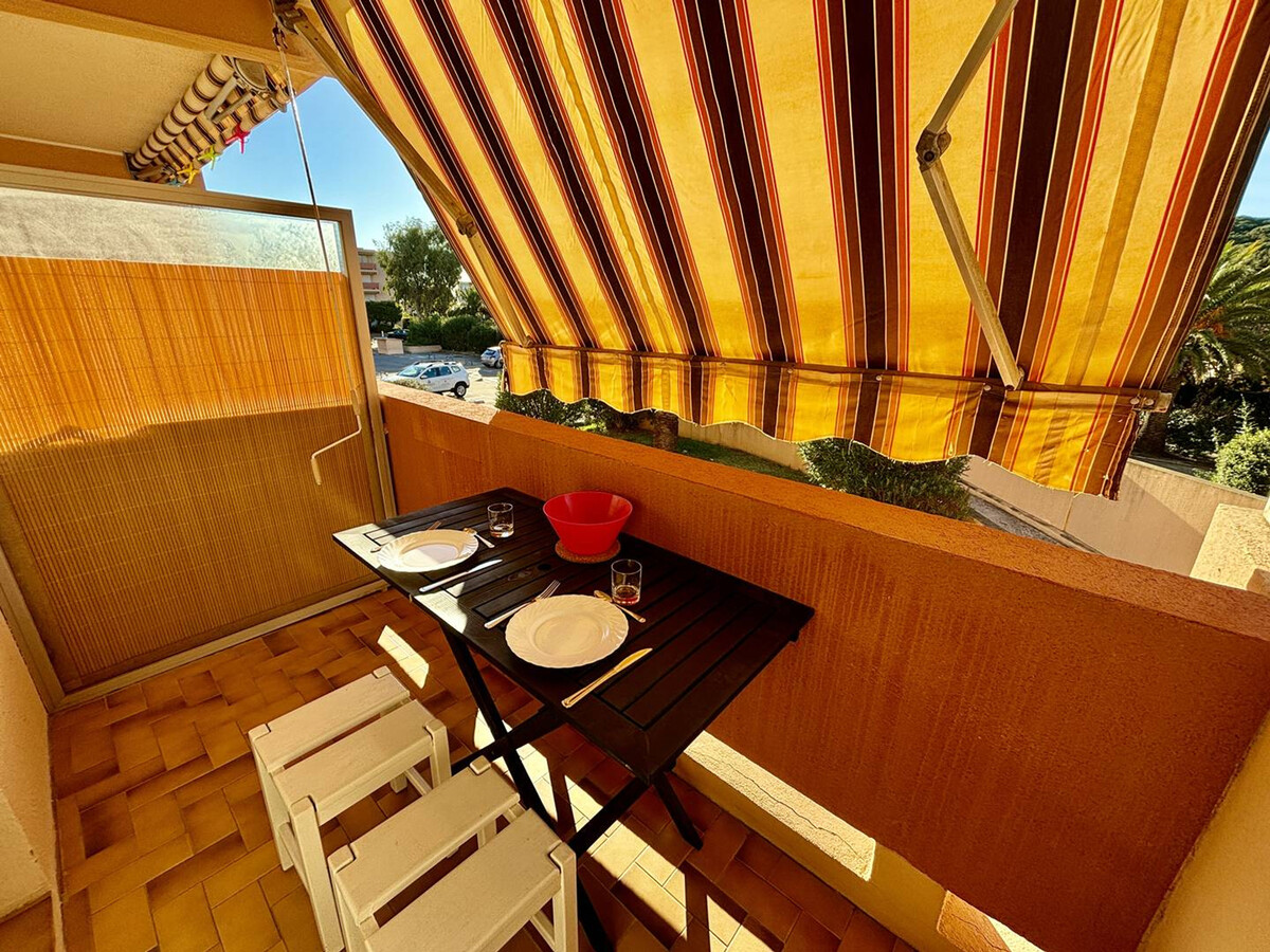 Studio 18m² terrasse, piscine et plage - Bormes-les-Mimosas - Photo 9