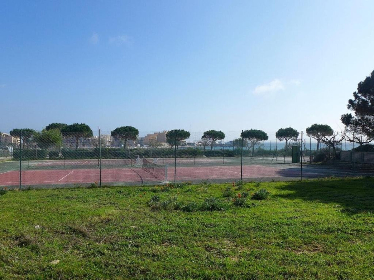 Studio 18m² terrasse, piscine et plage - Bormes-les-Mimosas - Photo 11