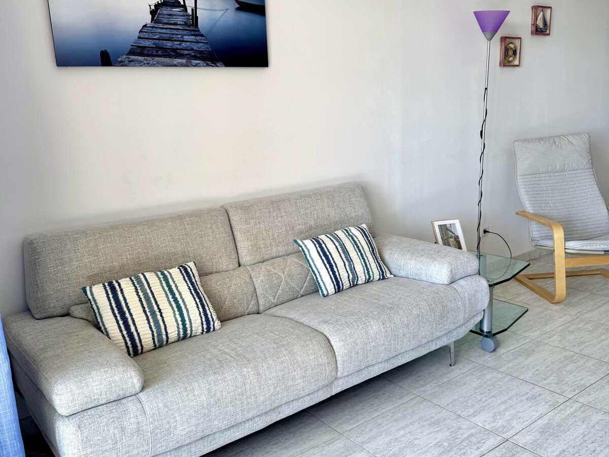 Appartement face à Cala Crancs, 1 min plage, 2 ch, parking - Photo 3
