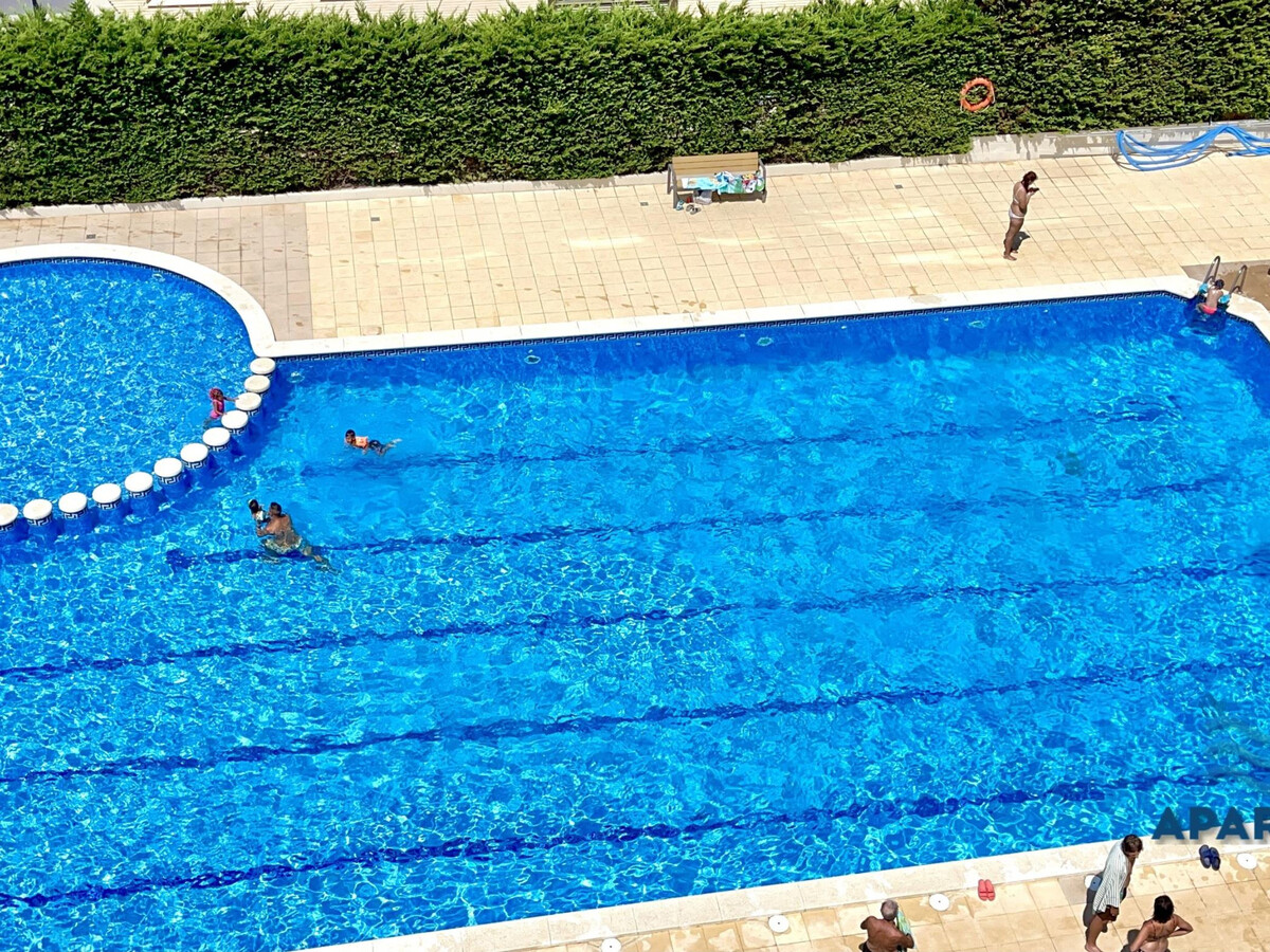 Appartement front de mer avec terrasse, piscine à La Pineda - Photo 1