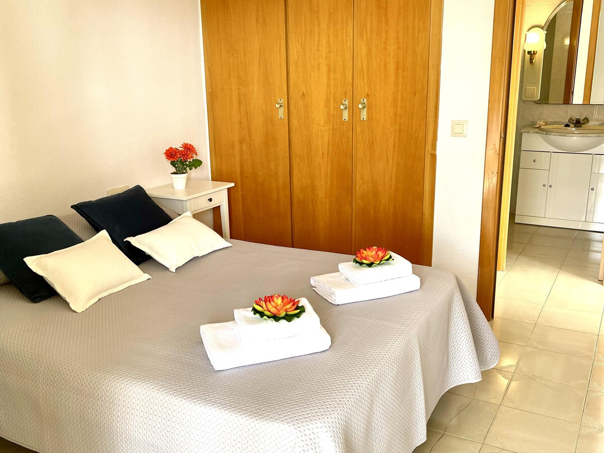Appartement front de mer avec terrasse, piscine à La Pineda - Photo 11