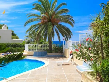 Location appartement à Salou, Appartement Face à la Plage à Salou avec Terrasse et Piscine - Idéal Famille