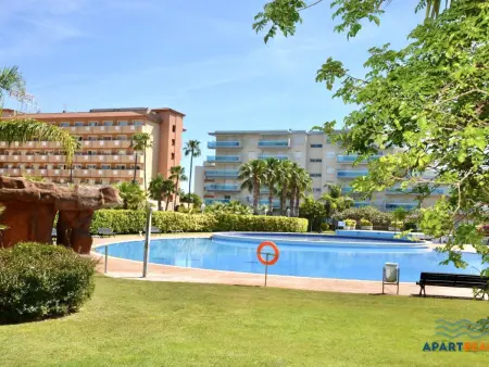 Location appartement à La Pineda, Bel appartement climatisé avec piscines et activités à La Pineda
