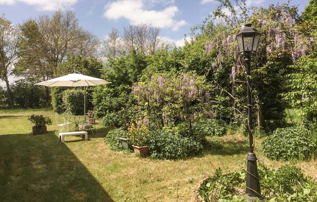 Maison pierre 19e siècle avec jardin à Touvois - Photo 1