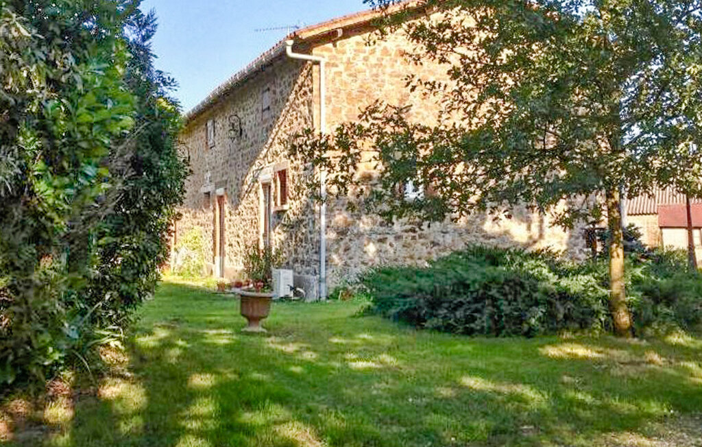 Maison pierre 19e siècle avec jardin à Touvois - Photo 2