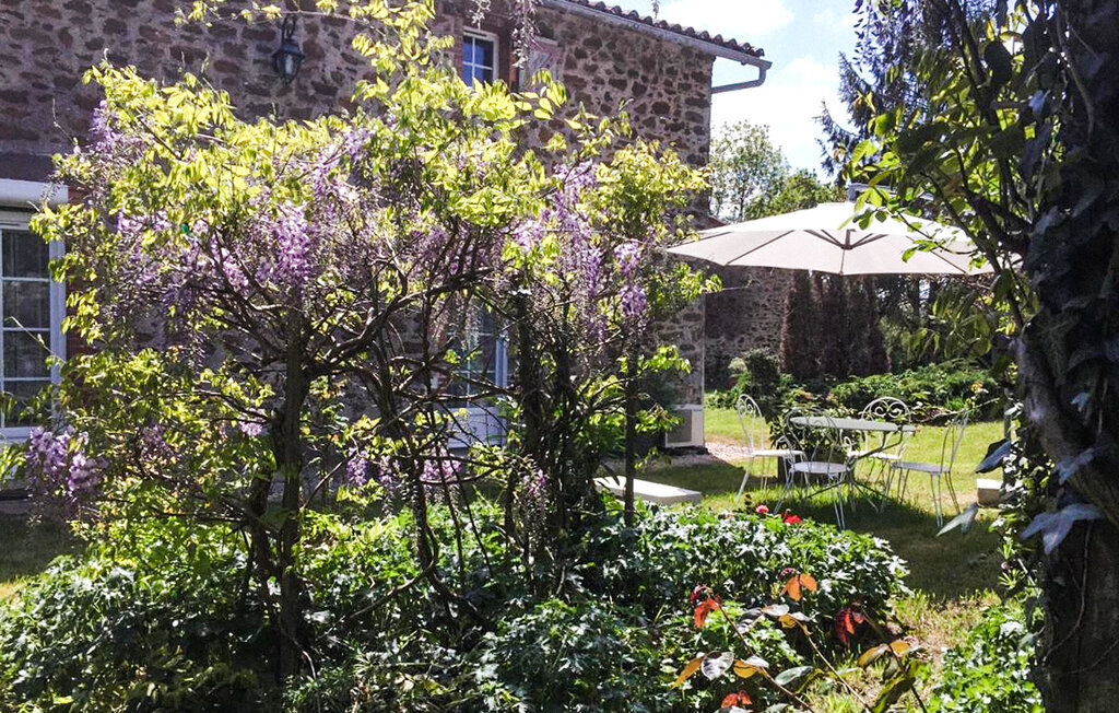 Maison pierre 19e siècle avec jardin à Touvois - Photo 10