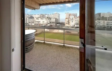 Studio vue mer avec balcon à Ostende, à 100 m de la plage : photo 6