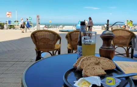 Studio vue mer avec balcon à Ostende, à 100 m de la plage : photo 15